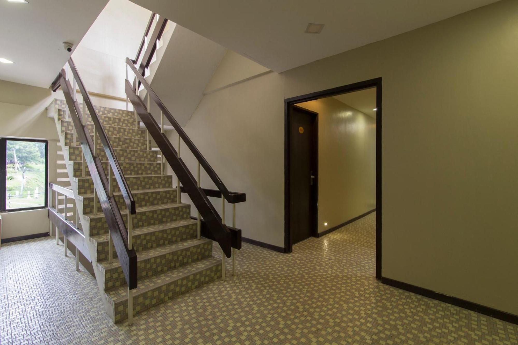 Star Hotel Петалинг Джая Екстериор снимка
