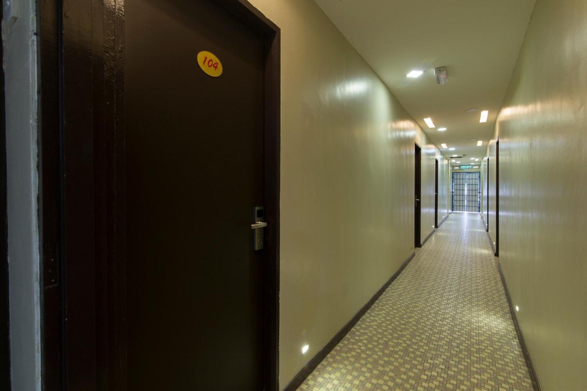 Star Hotel Петалинг Джая Екстериор снимка