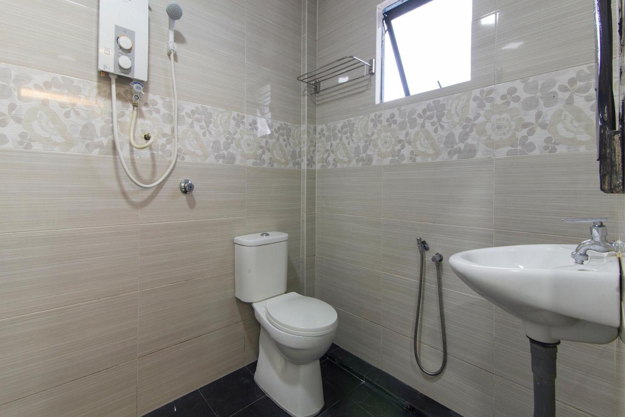 Star Hotel Петалинг Джая Екстериор снимка